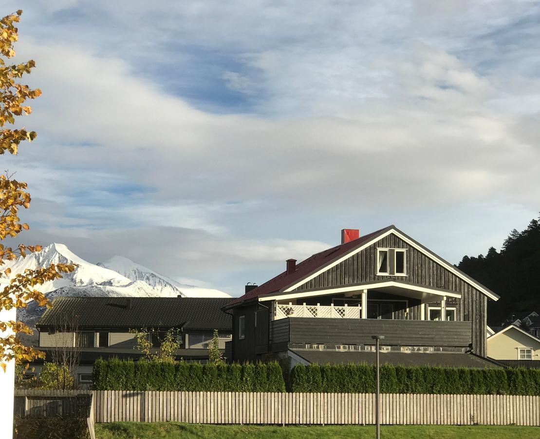Villa Åndalsnes Buitenkant foto