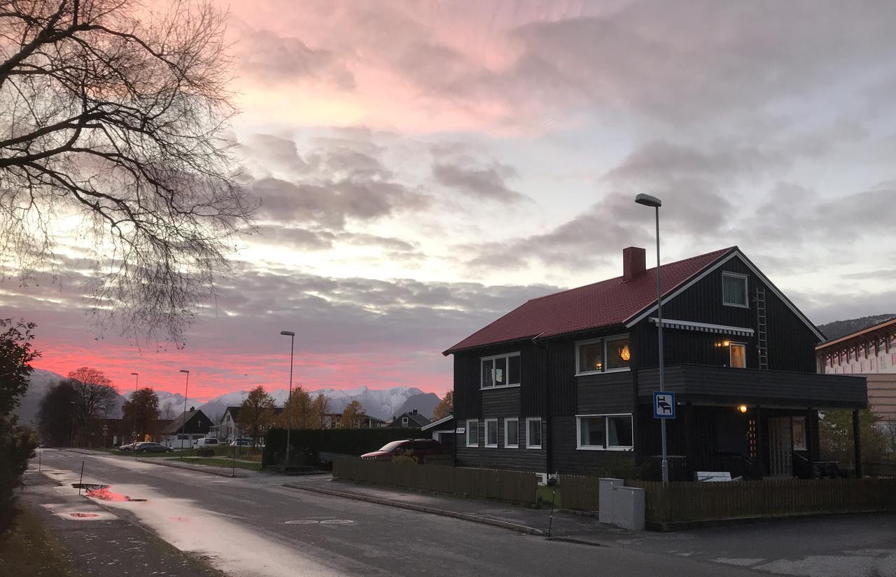 Villa Åndalsnes Buitenkant foto