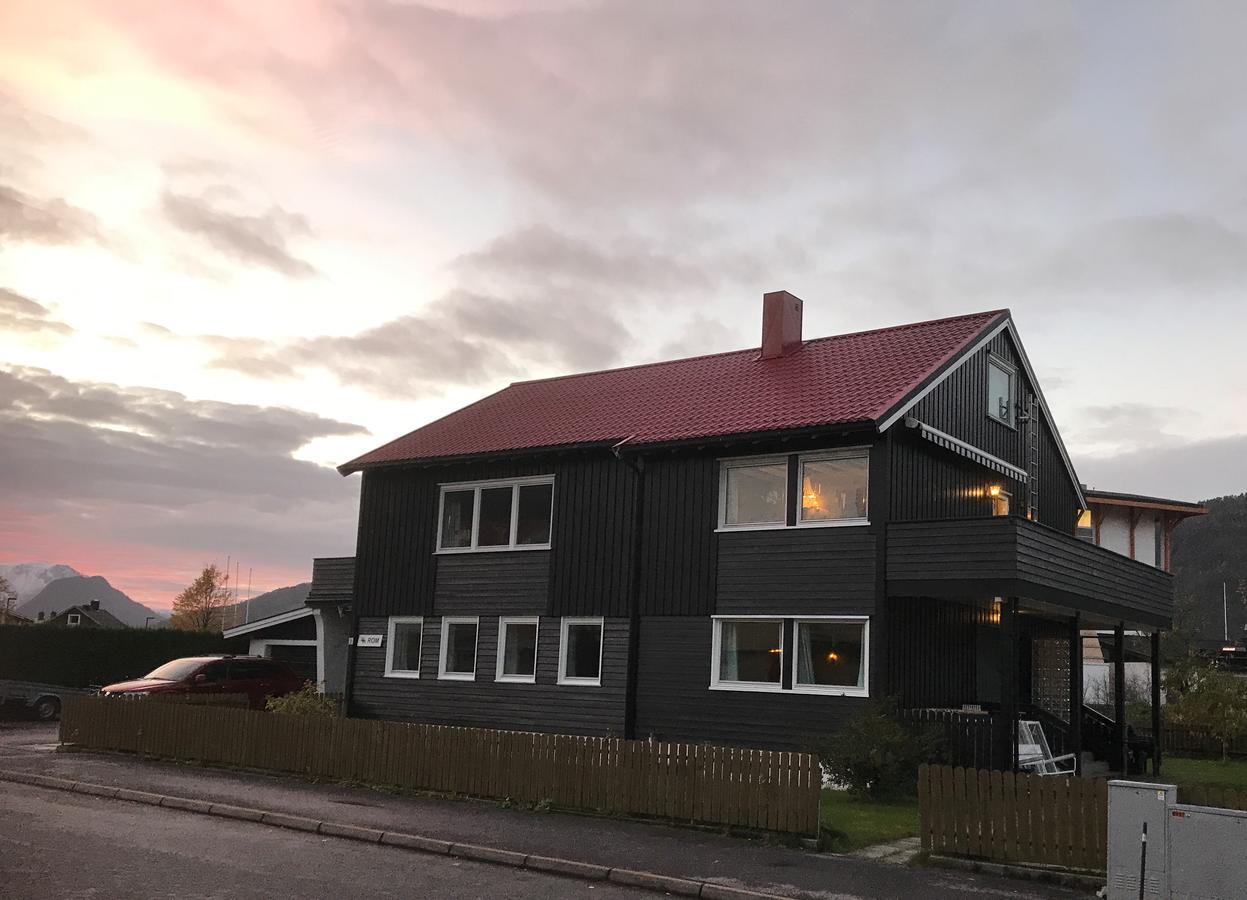 Villa Åndalsnes Buitenkant foto