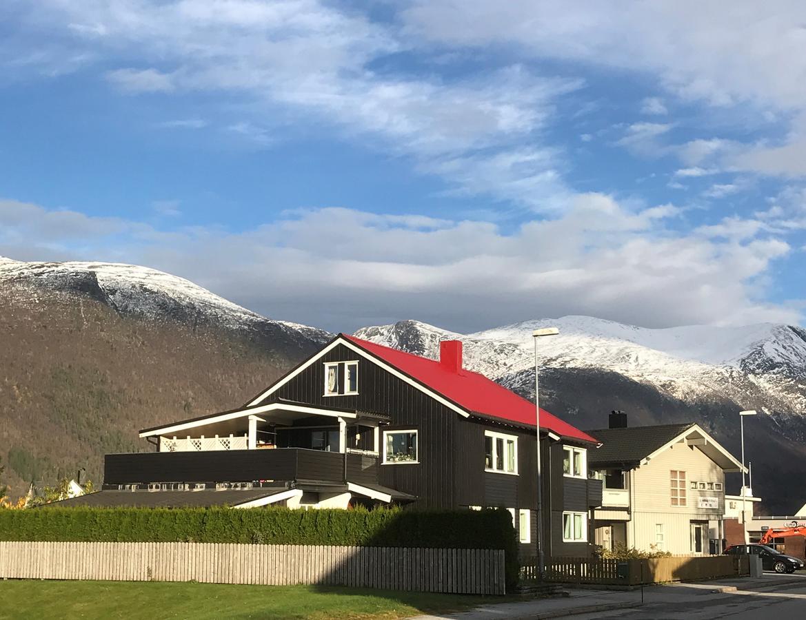 Villa Åndalsnes Buitenkant foto